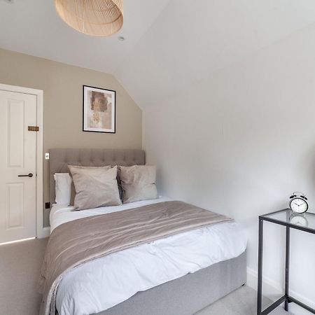 Stunning Rooms Available In Luxury House London Eksteriør billede